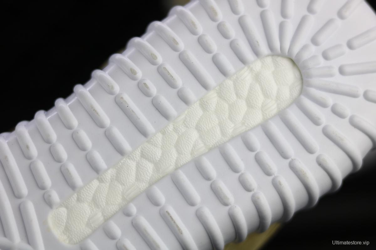 CDG PLAY x 750Yeezy Basf Boost JW5359 jointly customized pure original configuration BASF outsole, focusing on high-end goods in foreign markets.